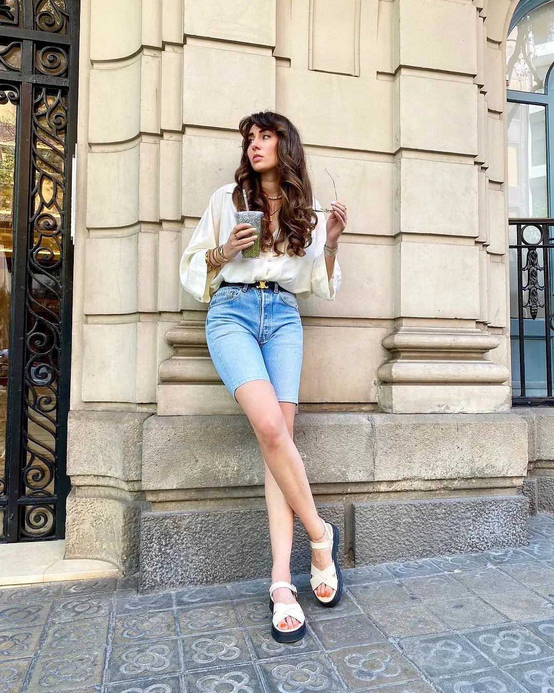 Mastering the Pose: A Guide to Picture-Perfect Moments